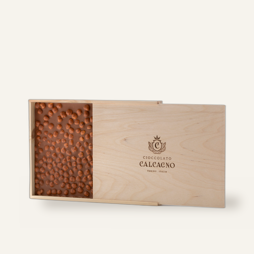 Calcagno Tavoletta di Cioccolato al Latte alle Nocciole in Cassetta di Legno